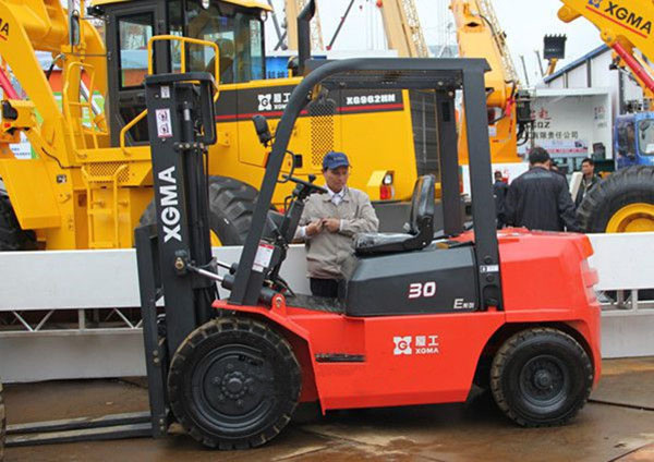 叉车四大系统的保养常识