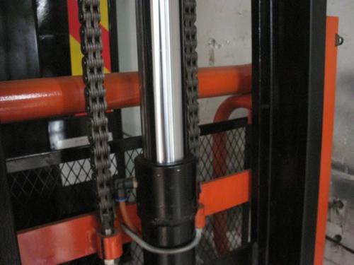 叉车链条太长，起升高度达不到要求，怎么调？