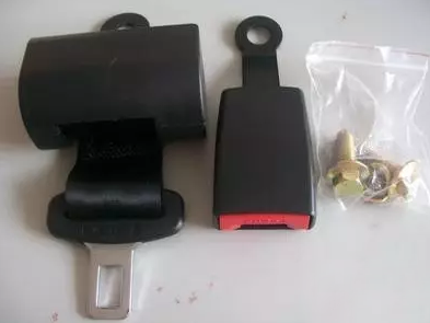 叉车安全带的使用方法及保养注意事项