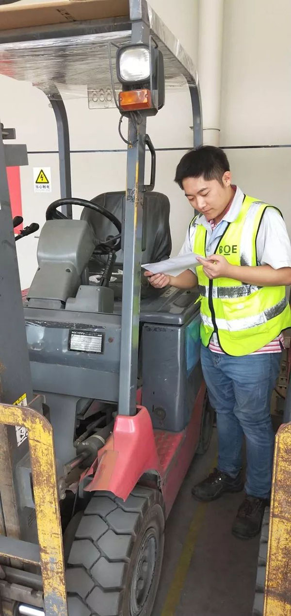 叉车作业,规范先行