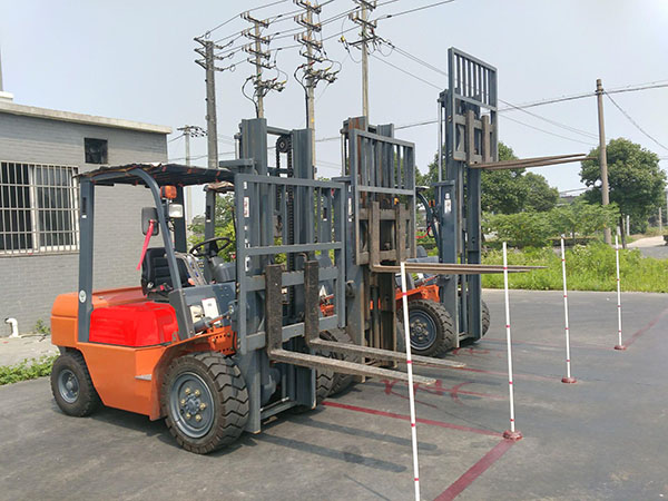 叉车证怎么考,在哪里报名,考个叉车证需要多少钱