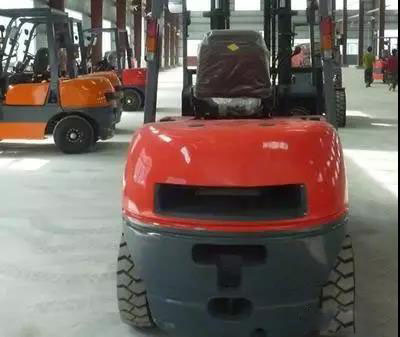 正确买到合适的电动叉车技巧，后悔知道得太晚