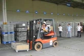 叉车人,你这么辛苦赚钱是为了什么?