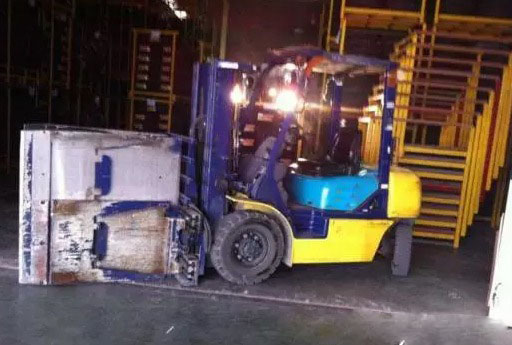 告诉你一些不知道的知识，叉车的后工作灯