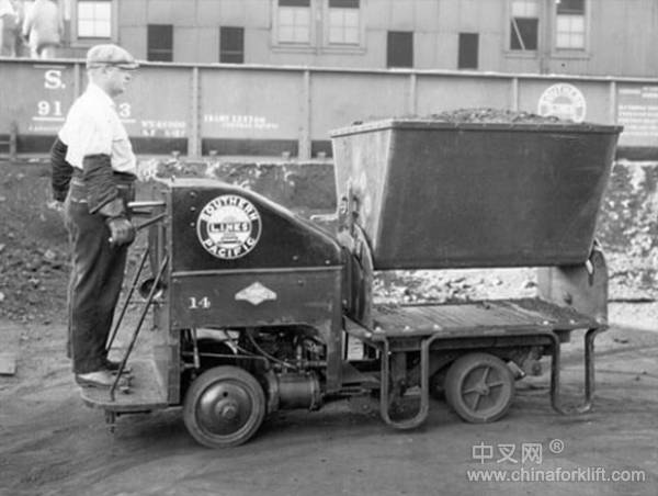 世界上第一台叉车的来龙去脉