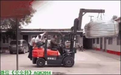 叉车安全事故现场