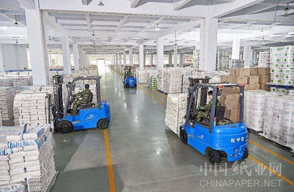 专访比亚迪叉车总司理毕国忠——把产物做精 做到客户心里去